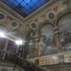 P2050989