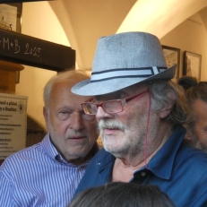 P1930906