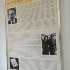 P1930195