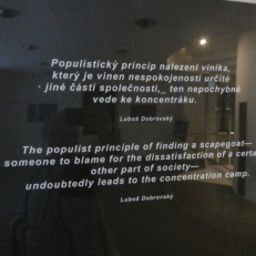 P1930212