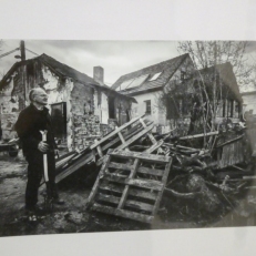 P1930985