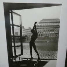 P1940872
